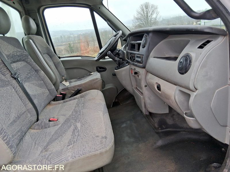 Renault Master 120 DCI - Kamioncine vetëshkarkuese: foto 5 Renault Master 120 DCI - Kamioncine vetëshkarkuese: foto 5