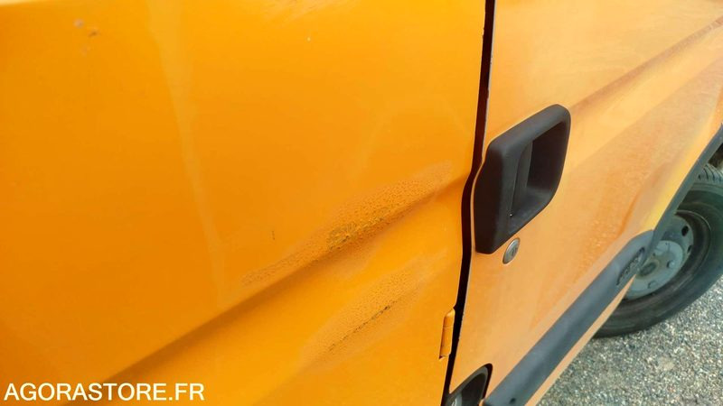 Renault Master - 6399-MF-32 - 2003 - 364888km - Furgon: foto 3 Renault Master - 6399-MF-32 - 2003 - 364888km - Furgon: foto 3