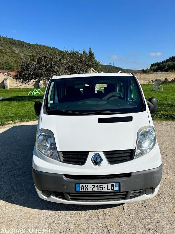 Renault Trafic 2 - 2010 - 141000 kms - Minibus, Furgon pasagjerësh: foto 2 Renault Trafic 2 - 2010 - 141000 kms - Minibus, Furgon pasagjerësh: foto 2