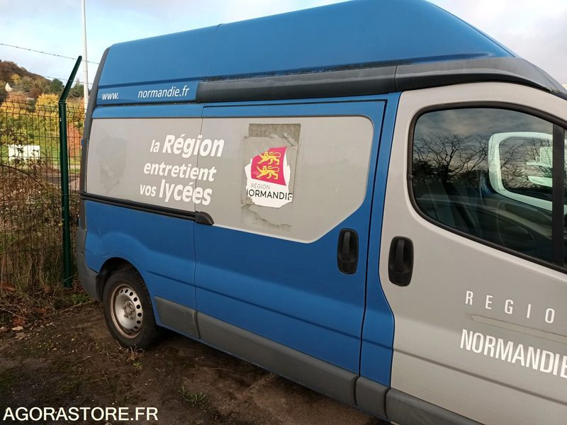 Renault Trafic – Diesel – 2010-101 000 km - Furgon: foto 4 Renault Trafic – Diesel – 2010-101 000 km - Furgon: foto 4