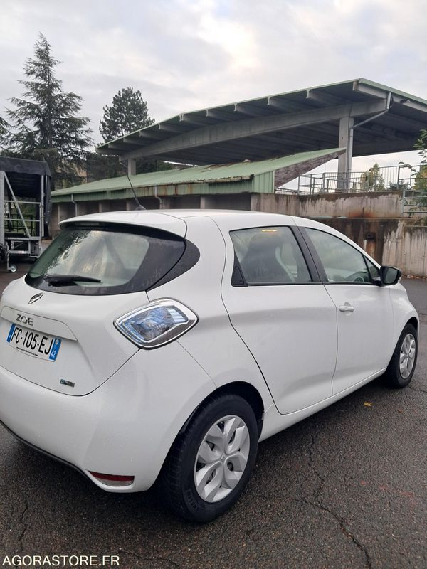 Renault ZOE FC-105-EJ - Veturë: foto 2 Renault ZOE FC-105-EJ - Veturë: foto 2