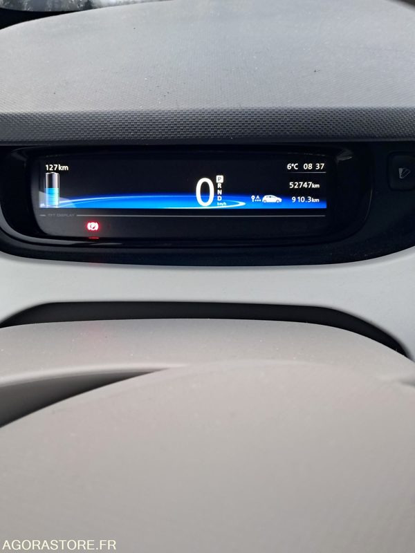 Renault ZOE FC-105-EJ - Veturë: foto 3 Renault ZOE FC-105-EJ - Veturë: foto 3