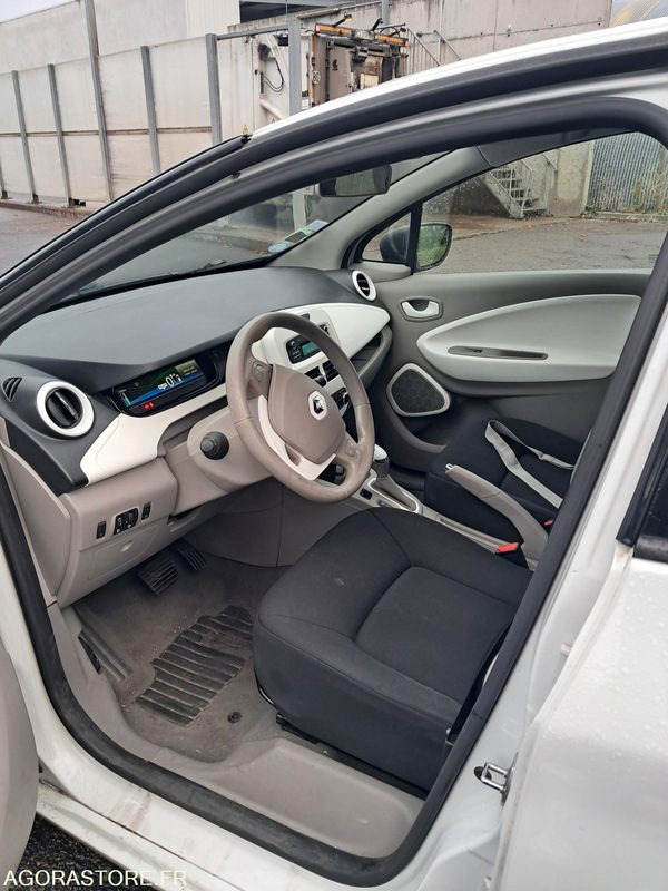 Renault ZOE FC-916-EJ - Veturë: foto 5 Renault ZOE FC-916-EJ - Veturë: foto 5