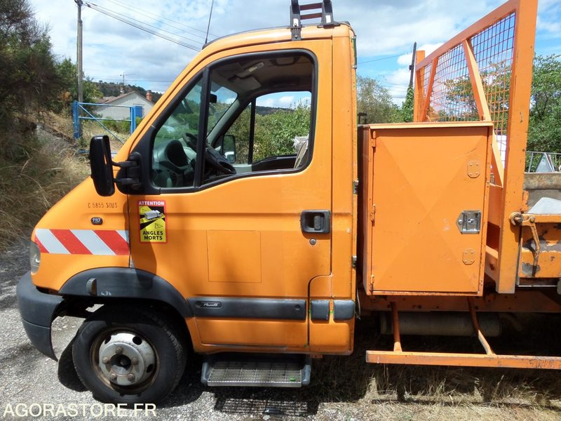 Renault mascott tribenne 5T- 310000km - 2001 (BY-529-FQ) - Kamioncine vetëshkarkuese: foto 2 Renault mascott tribenne 5T- 310000km - 2001 (BY-529-FQ) - Kamioncine vetëshkarkuese: foto 2