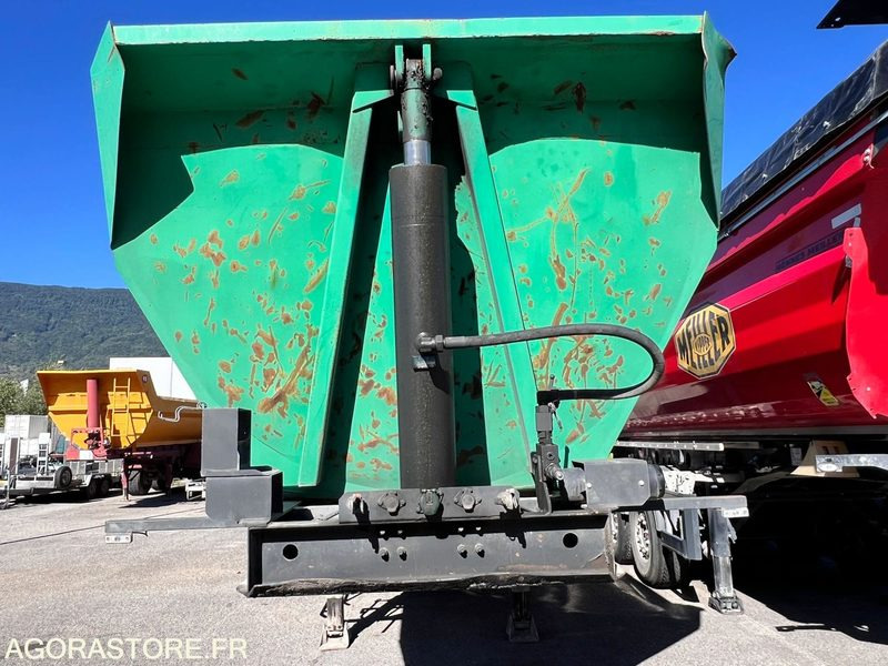 Semi remorque benne 2 essieux Metaco - Année 2001 - Gjysmë rimorkio vetëshkarkuese: foto 3 Semi remorque benne 2 essieux Metaco - Année 2001 - Gjysmë rimorkio vetëshkarkuese: foto 3