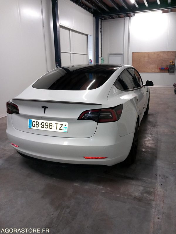 TESLA MODEL 3 - 101000KM - GB998TZ - 2021 - Veturë: foto 1 TESLA MODEL 3 - 101000KM - GB998TZ - 2021 - Veturë: foto 1