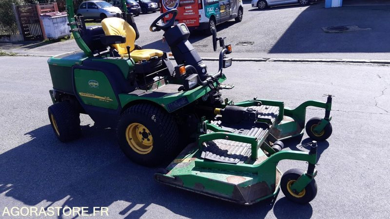 TONDEUSE FRONTALE JOHN DEERE - Korrëse bari i kopshtit: foto 1 TONDEUSE FRONTALE JOHN DEERE - Korrëse bari i kopshtit: foto 1