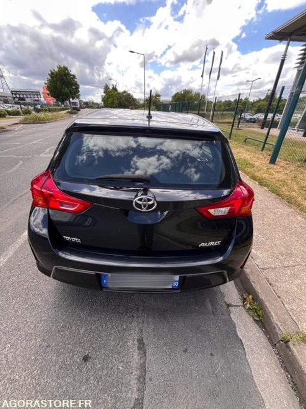TOYOTA AURIS 90 D 4D - Veturë: foto 4 TOYOTA AURIS 90 D 4D - Veturë: foto 4
