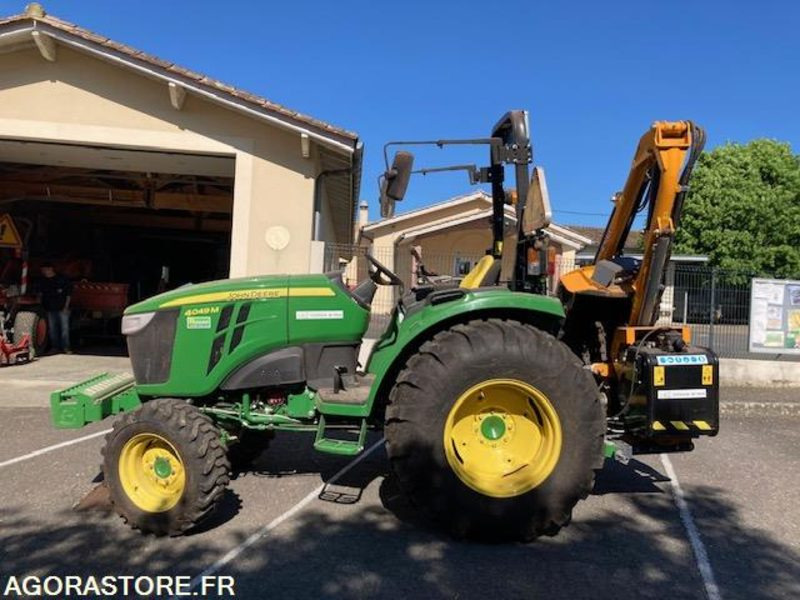TRACTEUR JOHN DEERE - 2019 - Traktor: foto 1 TRACTEUR JOHN DEERE - 2019 - Traktor: foto 1