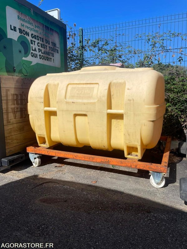 Tonne à eau - Pajisje kopshti: foto 1 Tonne à eau - Pajisje kopshti: foto 1