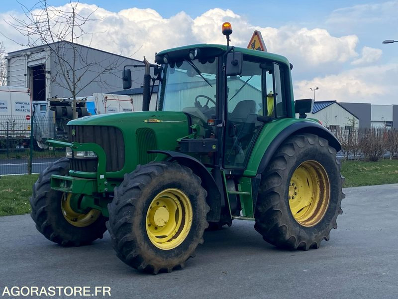 Tracteur John Deere 6120 - Traktor: foto 2 Tracteur John Deere 6120 - Traktor: foto 2