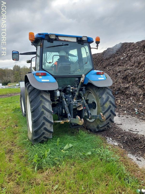 Tracteur New Holland avec chargeuse Mailleux - Traktor: foto 2 Tracteur New Holland avec chargeuse Mailleux - Traktor: foto 2