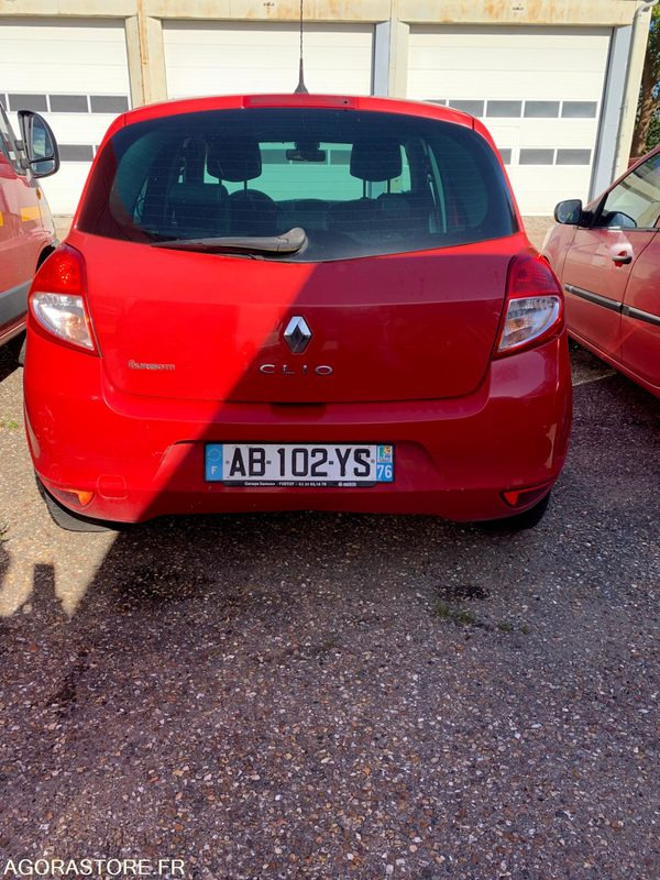 VL RENAULT CLIO3 AB102YS - Veturë: foto 1 VL RENAULT CLIO3 AB102YS - Veturë: foto 1
