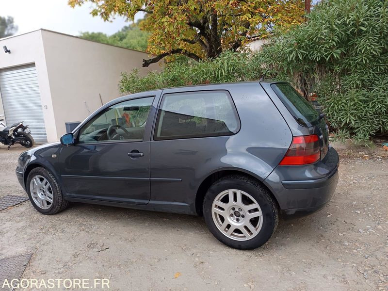 VOLKSWAGEN GOLF IV 2.0 115CH - 2000 - 265000KMS - Veturë: foto 3 VOLKSWAGEN GOLF IV 2.0 115CH - 2000 - 265000KMS - Veturë: foto 3