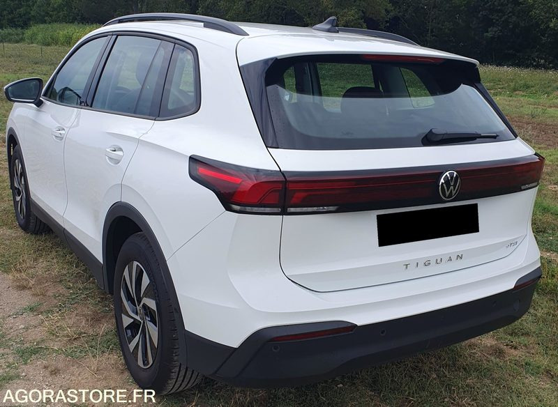 VOLKSWAGEN NOUVEAU TIGUAN 1.5 eTSI 150 cv EDITION DSG 2024 10.500 kms - Veturë: foto 3 VOLKSWAGEN NOUVEAU TIGUAN 1.5 eTSI 150 cv EDITION DSG 2024 10.500 kms - Veturë: foto 3