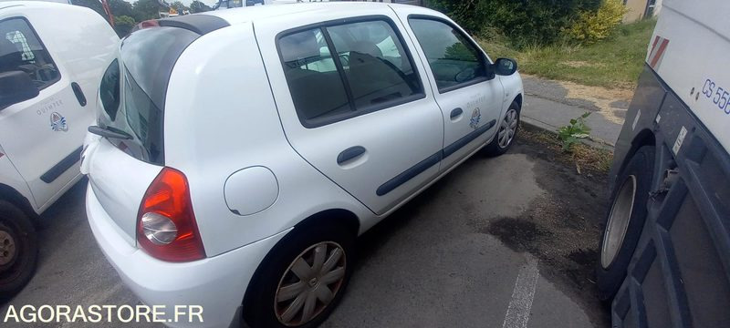 VQ-V12D CLIO 1.5 DCI - Veturë: foto 4 VQ-V12D CLIO 1.5 DCI - Veturë: foto 4