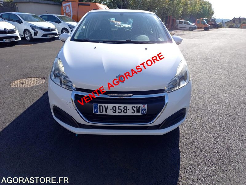 Vends Peugeot 208 essence - Veturë: foto 2 Vends Peugeot 208 essence - Veturë: foto 2