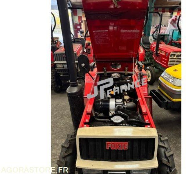 YANMAR 3 CYLINDRES, 831cm3 DIESEL 4 RM OCCASION EN TRES BON ETAT - Traktor: foto 2 YANMAR 3 CYLINDRES, 831cm3 DIESEL 4 RM OCCASION EN TRES BON ETAT - Traktor: foto 2