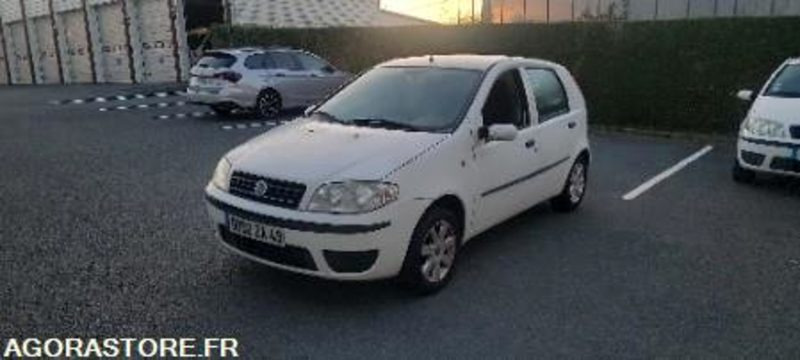Fiat punto 137166 kms 2005 - Veturë: foto 1 Fiat punto 137166 kms 2005 - Veturë: foto 1