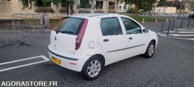 Fiat punto 209968 kms 2005 - Veturë: foto 2 Fiat punto 209968 kms 2005 - Veturë: foto 2
