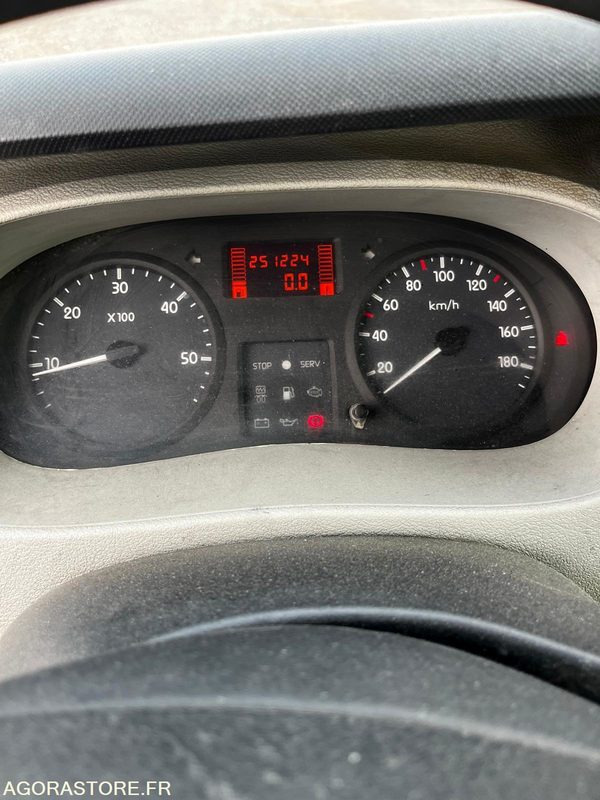 Renault master 2.5 dci 2004 251000km - Furgon: foto 3 Renault master 2.5 dci 2004 251000km - Furgon: foto 3