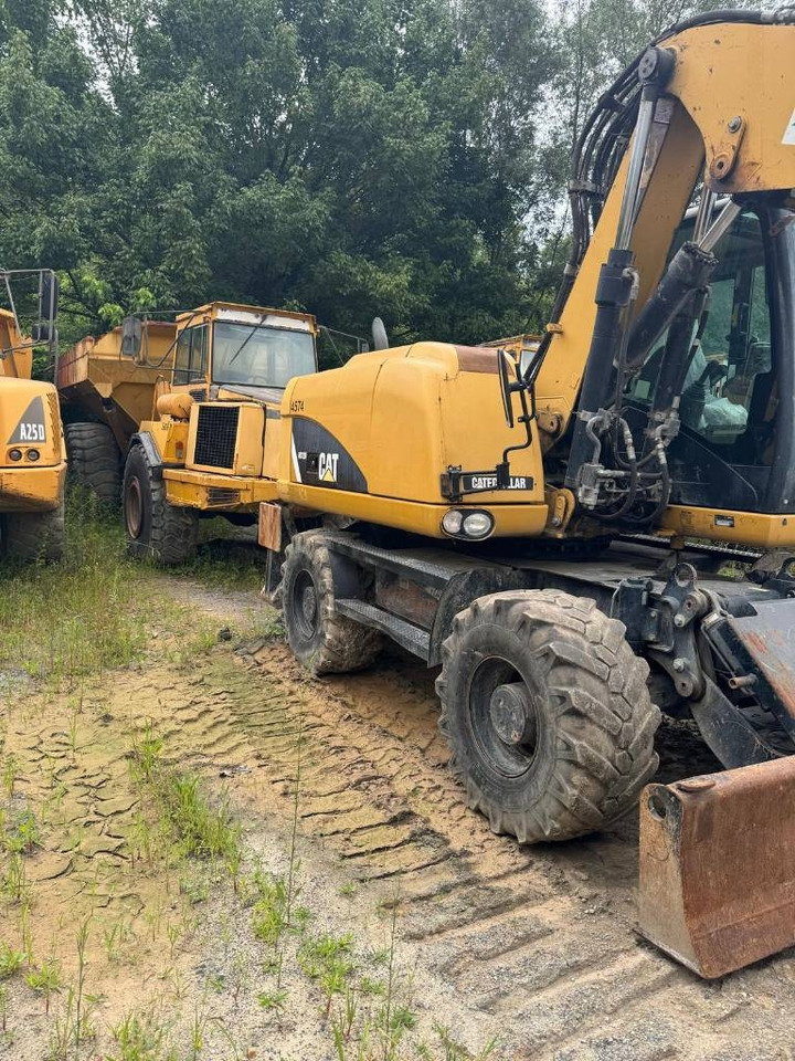 CAT 313 D - Ekskavator me goma: foto 1 CAT 313 D - Ekskavator me goma: foto 1