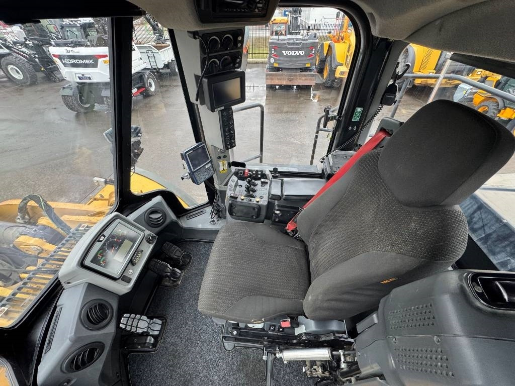 Fadrom me goma CAT 980M: foto 11 Fadrom me goma CAT 980M: foto 11