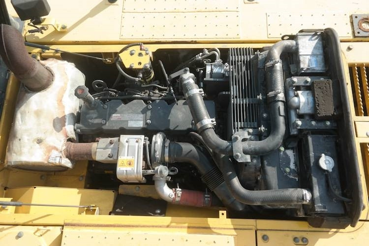 Lizingu i Komatsu PC240-8  Komatsu PC240-8: foto 17