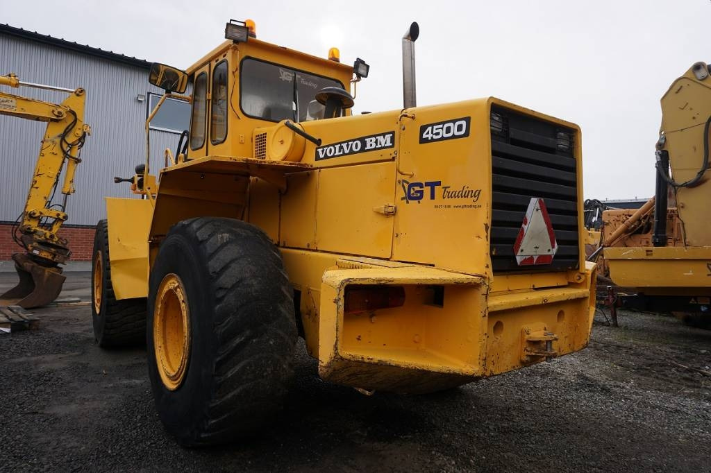 Volvo 4500 - Fadrom me goma: foto 1 Volvo 4500 - Fadrom me goma: foto 1