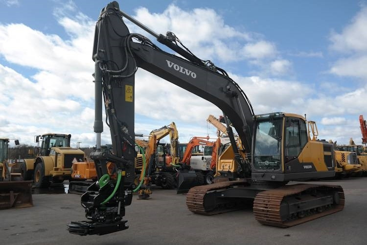 Volvo EC220 E *Uthyres* - Ekskavator me zinxhirë: foto 2 Volvo EC220 E *Uthyres* - Ekskavator me zinxhirë: foto 2