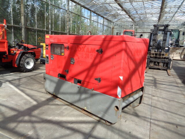 Diversen 30 KVA Genelec 30 KVA - Set gjeneratori: foto 3 Diversen 30 KVA Genelec 30 KVA - Set gjeneratori: foto 3