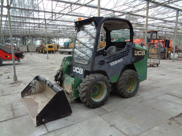 JCB 135 R - Mini fadrom: foto 1 JCB 135 R - Mini fadrom: foto 1