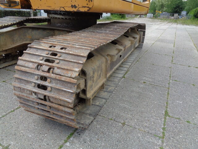 Liebherr R906LC - Ekskavator me zinxhirë: foto 4 Liebherr R906LC - Ekskavator me zinxhirë: foto 4