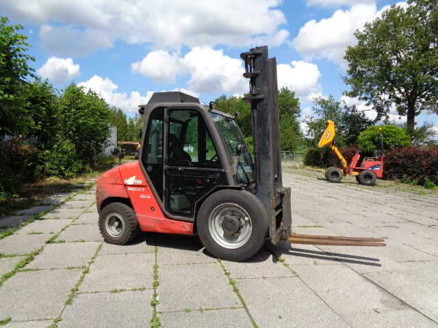 Manitou MSI 35 - Pirun ngritës: foto 1 Manitou MSI 35 - Pirun ngritës: foto 1