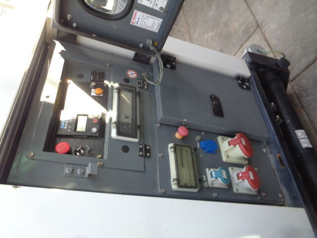 SDMO R-series 33 C3UND - Set gjeneratori: foto 3 SDMO R-series 33 C3UND - Set gjeneratori: foto 3