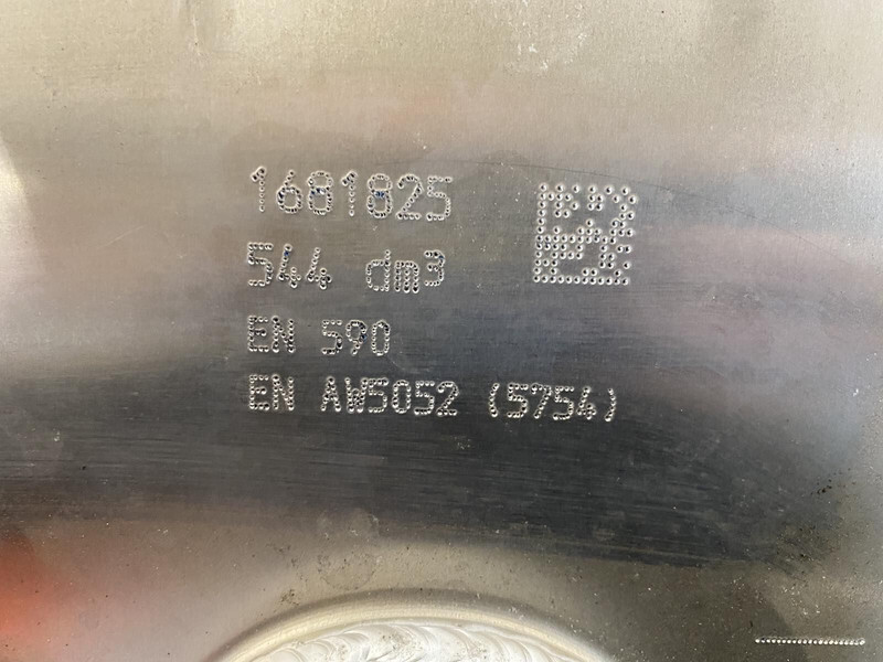 DAF 544L 620x675x1430 - Serbatori i karburantit për Kamioni: foto 5 DAF 544L 620x675x1430 - Serbatori i karburantit për Kamioni: foto 5