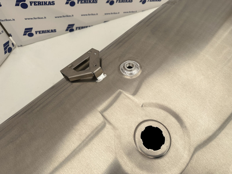DAF New aluminum fuel tank 620L - Serbatori i karburantit për Kamioni: foto 5 DAF New aluminum fuel tank 620L - Serbatori i karburantit për Kamioni: foto 5