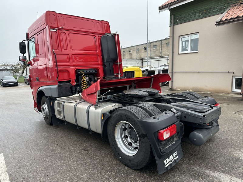DAF XF - Gjysmë-kamion: foto 4 DAF XF - Gjysmë-kamion: foto 4