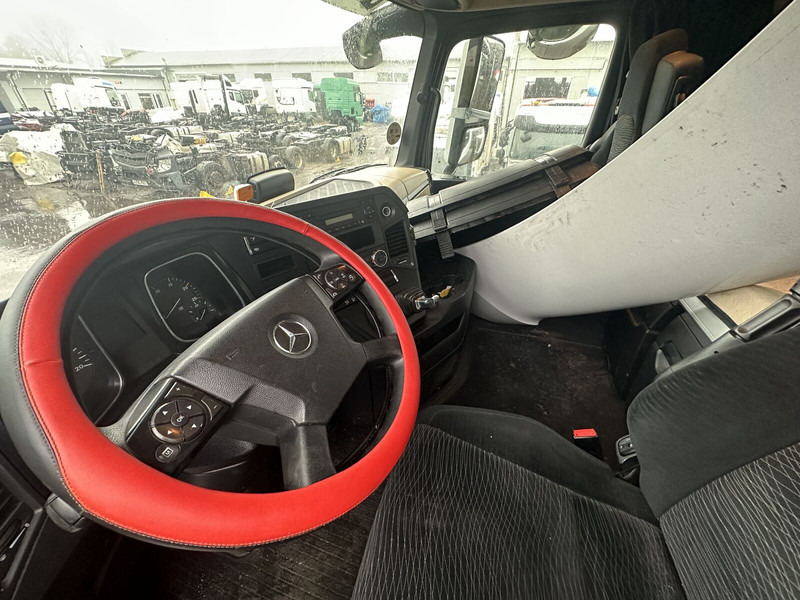 Mercedes-Benz Actros MP4 - Gjysmë-kamion: foto 5 Mercedes-Benz Actros MP4 - Gjysmë-kamion: foto 5