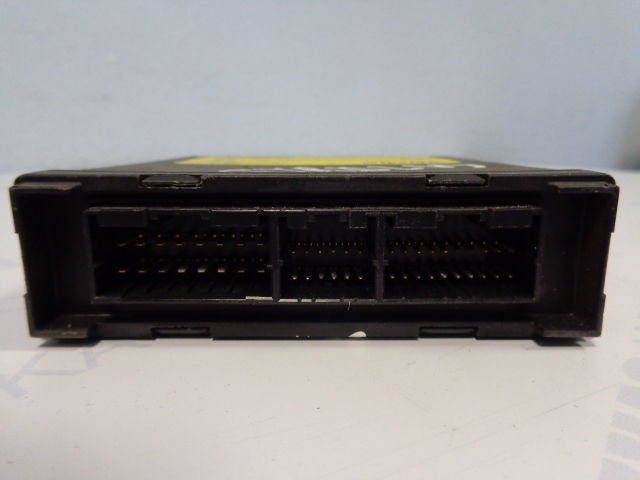 Iveco Multiplex System:Cabin Module ROBERT BOSCH GmbH - ECU për Kamioni: foto 2 Iveco Multiplex System:Cabin Module ROBERT BOSCH GmbH - ECU për Kamioni: foto 2