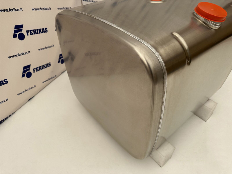 Iveco New aluminum fuel tank 300L - Serbatori i karburantit për Kamioni: foto 3 Iveco New aluminum fuel tank 300L - Serbatori i karburantit për Kamioni: foto 3