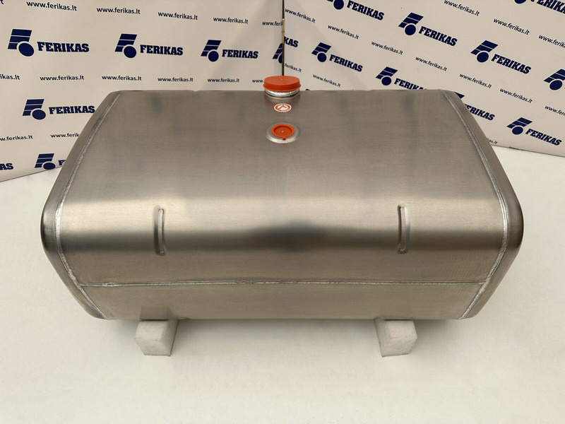 Iveco New aluminum fuel tank 300L - Serbatori i karburantit për Kamioni: foto 5 Iveco New aluminum fuel tank 300L - Serbatori i karburantit për Kamioni: foto 5