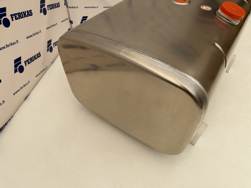 Iveco New aluminum fuel tank 300L - Serbatori i karburantit për Kamioni: foto 3 Iveco New aluminum fuel tank 300L - Serbatori i karburantit për Kamioni: foto 3