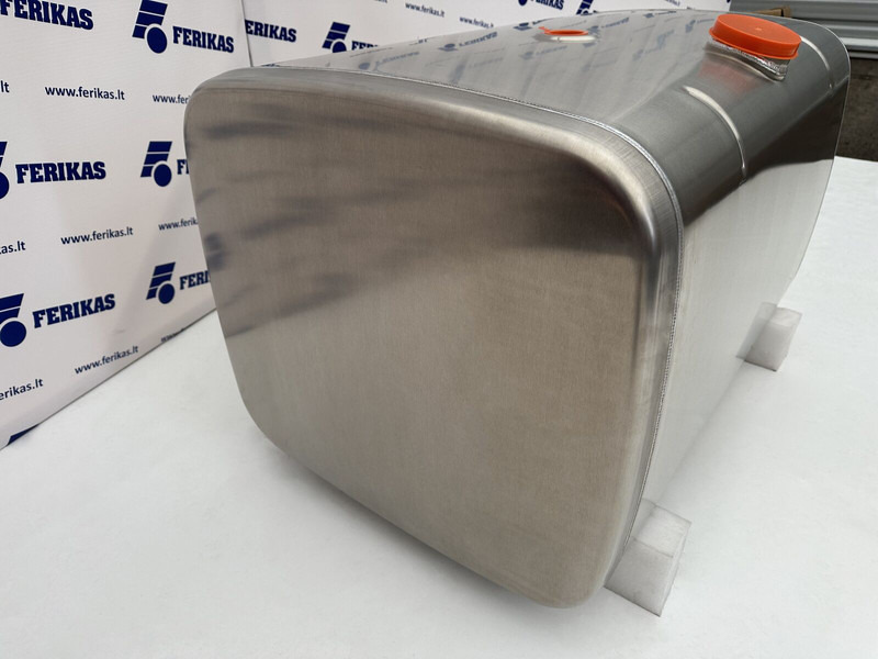 Iveco New aluminum fuel tank 400L - Serbatori i karburantit për Kamioni: foto 3 Iveco New aluminum fuel tank 400L - Serbatori i karburantit për Kamioni: foto 3