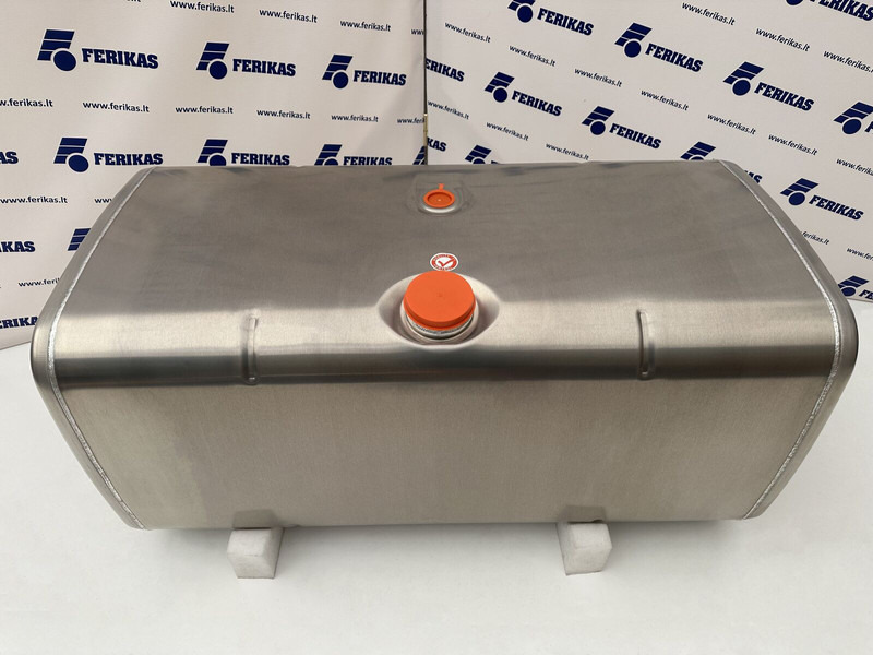 Iveco New aluminum fuel tank 500L - Serbatori i karburantit për Kamioni: foto 1 Iveco New aluminum fuel tank 500L - Serbatori i karburantit për Kamioni: foto 1
