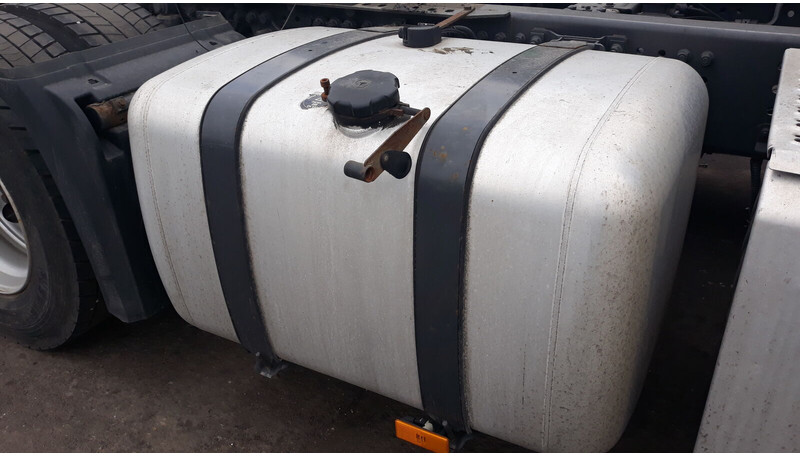 Mercedes-Benz Actros - Serbatori i karburantit për Kamioni: foto 1 Mercedes-Benz Actros - Serbatori i karburantit për Kamioni: foto 1