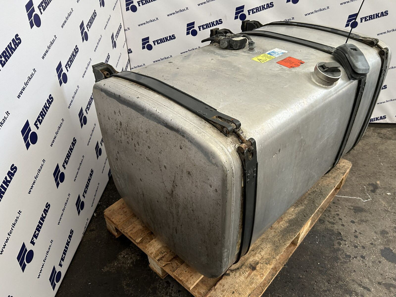 Scania 500L complete fuel tank with brackets - Serbatori i karburantit për Kamioni: foto 2 Scania 500L complete fuel tank with brackets - Serbatori i karburantit për Kamioni: foto 2