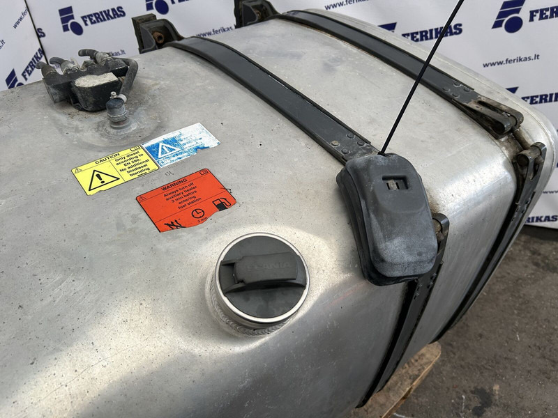 Scania 500L complete fuel tank with brackets - Serbatori i karburantit për Kamioni: foto 4 Scania 500L complete fuel tank with brackets - Serbatori i karburantit për Kamioni: foto 4