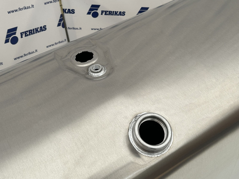 Scania New aluminum fuel tank 550L - Serbatori i karburantit për Kamioni: foto 4 Scania New aluminum fuel tank 550L - Serbatori i karburantit për Kamioni: foto 4