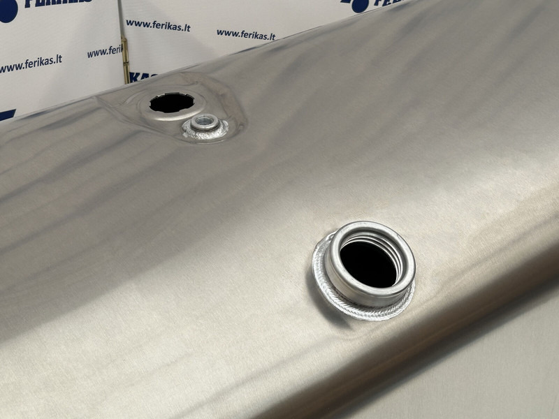 Scania New aluminum fuel tank 615L - Serbatori i karburantit për Kamioni: foto 4 Scania New aluminum fuel tank 615L - Serbatori i karburantit për Kamioni: foto 4
